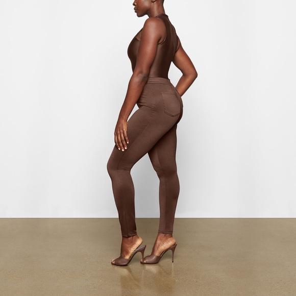 SKIMS Cocoa Disco Skinny Pants - Picture 2 of 7